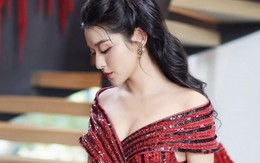 Á hậu được báo Trung khen ngợi là "quốc bảo mỹ nữ", lọt Top 100 đề cử Gương mặt đẹp nhất thế giới cùng Jisoo