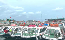 Vụ lật ca nô 15 người tử vong: Vì sao phương tiện thiết kế kín mít?
