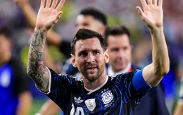 Argentina có động thái lạ trước đại chiến Anh, Messi muốn mặc "chiếc áo của Maradona"