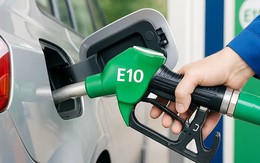 Người dân phản ánh xe gặp bất thường khi dùng xăng E10: Bộ Công thương sẽ rà soát ra sao?