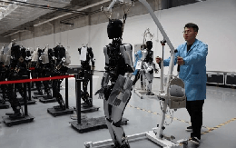 Trung Quốc lần đầu siết AI "có cảm xúc": Cấm bạn trai, bạn gái ảo cho trẻ em, ByteDance và Alibaba lập tức gỡ tính năng