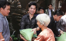 "Ông hoàng nhạc sến" yêu Việt Nam da diết: Ở nhà nghìn tỷ, bị cắt điện vì hết tiền