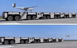 Khoảnh khắc UAV Trung Quốc cất cánh từ máy phóng điện từ gắn trên xe tải