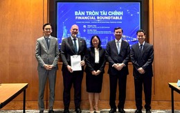 Doanh nghiệp bán dẫn top 10 thế giới trao bức thư đặc biệt cho Trung tâm Tài chính Quốc tế TP.HCM