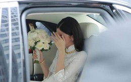 Mỹ nhân che mặt ngồi trong Rolls-Royce: Bỏ hết hào quang showbiz gả vào nhà hào môn, giờ sống trong biệt thự trắng xa hoa giữa Hà thành