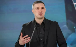 Khăng khăng đòi ghế cũ, cựu Bộ trưởng Quốc phòng Ukraine đẩy Tổng thống Zelensky vào thế khó