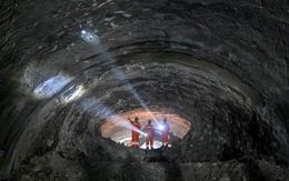 Láng giềng Việt Nam thả cỗ máy khổng lồ xuống nước, khoan xuyên nhiều lớp đất đá, lộ diện 'kỳ quan' chưa từng có dưới con sông dài thứ 3 thế giới