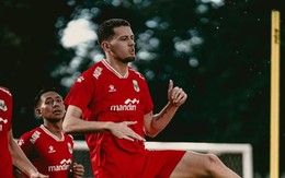Ngôi sao đắt giá nhất đội bị "khóa chân" bởi luật FIFA, LĐBĐ Indonesia thừa nhận sự bất lực