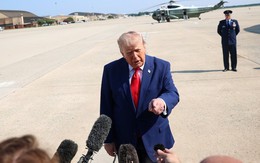 Tổng thống Trump phản ứng trước tin Mỹ thiếu tên lửa, hoãn tấn công Iran