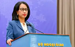 Đưa 48 người được cứu trong vụ chìm tàu Khôi Nguyên 18 vào đất liền