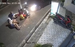 Truy tìm tài xế ô tô lấn làn tông xe máy chở 2 trẻ nhỏ rồi bỏ chạy