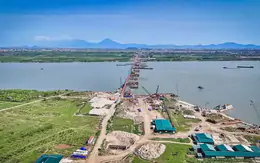 Tiến độ thi công 7 cây cầu vượt sông Hồng ra sao?