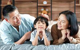 Cha mẹ DẠI DỘT nhất là kể lể điều này với người ngoài: Con cái sẽ gặp phiền phức không tưởng từ chính cái miệng của chúng ta!