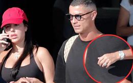 Ronaldo để lộ nhẫn kim cương đôi với Georgina, dấy lên tin đồn bí mật làm đám cưới thứ 7 tuần này?