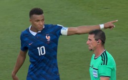 Mbappe lại khiến dân tình "cười nghiêng ngả" vì chỉ đạo trọng tài, tuyên bố cực gắt với Paraguay: "Thích va chạm thì chiều!"
