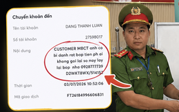 Nhặt được ví và thẻ ngân hàng, Đại úy Công an ở TP.HCM dùng giao dịch 1.000 đồng để gửi "tin nhắn" cho người đánh rơi