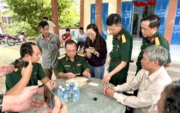 Chính ủy Bộ Tư lệnh TP.HCM đến tận nhà xác minh thân nhân liệt sĩ Huỳnh Văn Quên