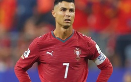 Ronaldo nhận công việc mới đầy bất ngờ sau khi Bồ Đào Nha bị loại khỏi World Cup?