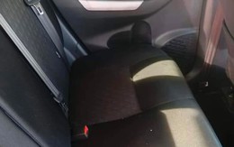Khách đi taxi để lại "vật lạ" trên xe khiến tài xế bị vợ nghi ngờ, phải đưa ra thông báo dở khóc dở cười