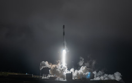 SpaceX phóng vệ tinh thương mại chạy bằng năng lượng hạt nhân đầu tiên
