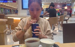 Nữ NSƯT vừa đậu visa đã bay đi Mỹ: "Tôi đi một mình, chơi luôn"