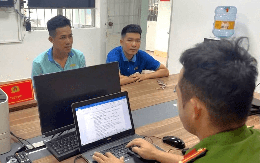 Công an kiểm tra loạt giao dịch 50 triệu, 47 triệu, 6 triệu đồng… của 4 công nhân tại Đồng Nai