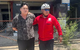 Dí dao vào cổ nữ chủ quán cà phê, cướp tiền và vàng