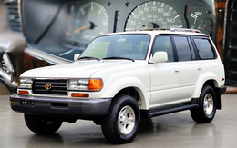 Sinh ra để ‘cày’ nhưng chiếc Toyota Land Cruiser này chỉ chạy trung bình hơn 270km/năm: Nội thất, khoang máy mới tinh, hợp dân chơi thích sưu tầm