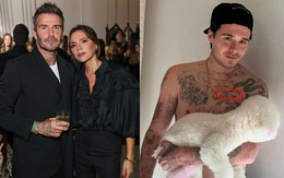 Brooklyn Beckham khoe hình xăm đè lên chữ "mama's boy" vốn dành cho mẹ - Victoria