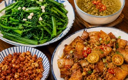 Mâm cơm ngày mưa ngon “nhức nách”, đi chợ chỉ tốn 100k mà tôi làm mẹ chồng ngạc nhiên tột độ