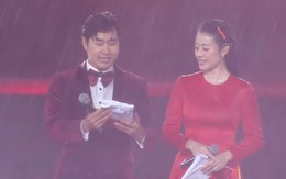 Dẫn “Tổ quốc trong tim” dưới mưa tầm tã, MC Nguyên Khang: “Trong đầu tôi nghĩ: Thôi, xong rồi!”