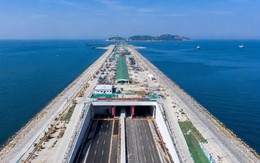 Phát hiện Trung Quốc đánh chìm 18 khối bê tông nặng tổng cộng 1 triệu tấn xuống đáy biển, ghép chính xác sai số 3mm - công trình ngầm dài 5km hoàn thiện sau 20 tháng
