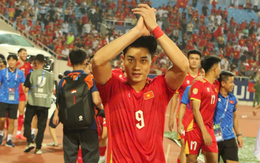 Lập cú đúp danh giá, Đình Bắc ghi tên mình vào lịch sử AFF Cup