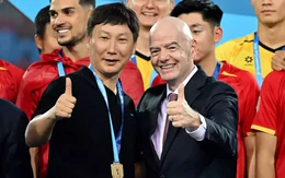 HLV Kim Sang-sik chia sẻ trên báo Hàn: Chủ tịch FIFA muốn tuyển Việt Nam dự World Cup