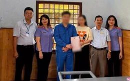 Cô gái gửi đơn xin kết hôn với người yêu đang trong trại tạm giam