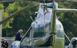 Máy bay chở Tổng thống Trump suýt áp sát phi cơ dân sự trên bầu trời Washington