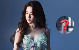 Bức ảnh chứng minh Lưu Diệc Phi mãi mãi là thần tiên tỷ tỷ: Thần nữ trong tranh cũng chỉ đến vậy