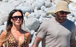 Không tin nổi đây là Victoria Beckham ở tuổi 52
