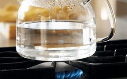 3 thói quen đun nước uống cần bỏ ngay