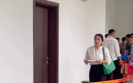 Vụ Hiệu trưởng thu 15.000 đồng/tiết học thêm: An ninh thắt chặt, âm thanh phòng báo chí bị ngắt