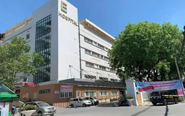 Giám đốc Bệnh viện E nói gì về việc nhân viên nhận tiền của bệnh nhân để được xạ trị sớm?
