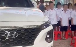 Thông tin mới vụ nữ hiệu phó đỗ ô tô chình ình cạnh nơi học sinh tập trung chào cờ
