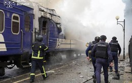 Nga tấn công trúng đoàn tàu sát biên giới Ukraine-Ba Lan, đoàn tàu ngoại giao vừa kịp rời đi