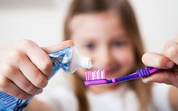 Lời khuyên khi chọn kem đánh răng: Cả nhà dùng chung một loại liệu có phù hợp?