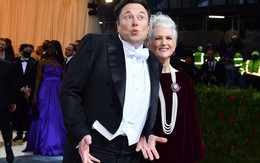 Mẹ Elon Musk tiết lộ con trai muốn sống trong một thành phố trên sao Hỏa