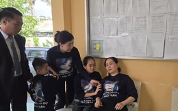 Xét xử tài xế xe tải vụ nữ sinh 14 tuổi tử vong: Mẹ nạn nhân đứng không vững, rời phòng xử
