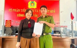 Nghe cuộc gọi lạ, cụ bà SN 1957 cúp máy, lập tức trình báo công an