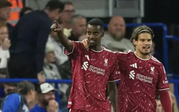 Isak lập cú đúp, Liverpool có chiến thắng đầu tiên dưới thời HLV Iraola