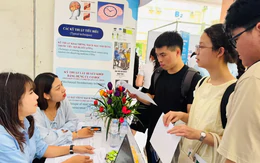 Bệnh viện tỉnh 'trải thảm đỏ' đào tạo, tuyển dụng bác sĩ nội trú