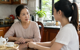 Con gái mới kết hôn về kể một chuyện ở nhà chồng, mẹ đẻ thấy ngại với gia đình thông gia